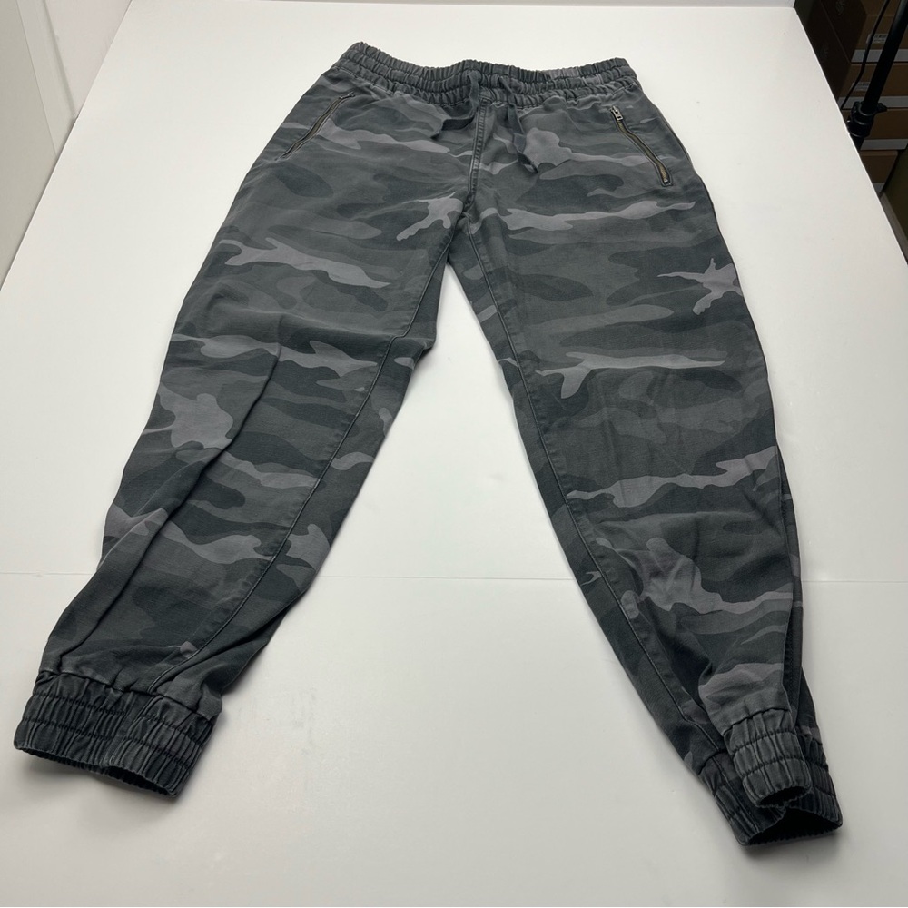 Aritzia TNA‎ Camouflage Mid Rise Gray Grey Jogger Style Cotton Pant Women Medium